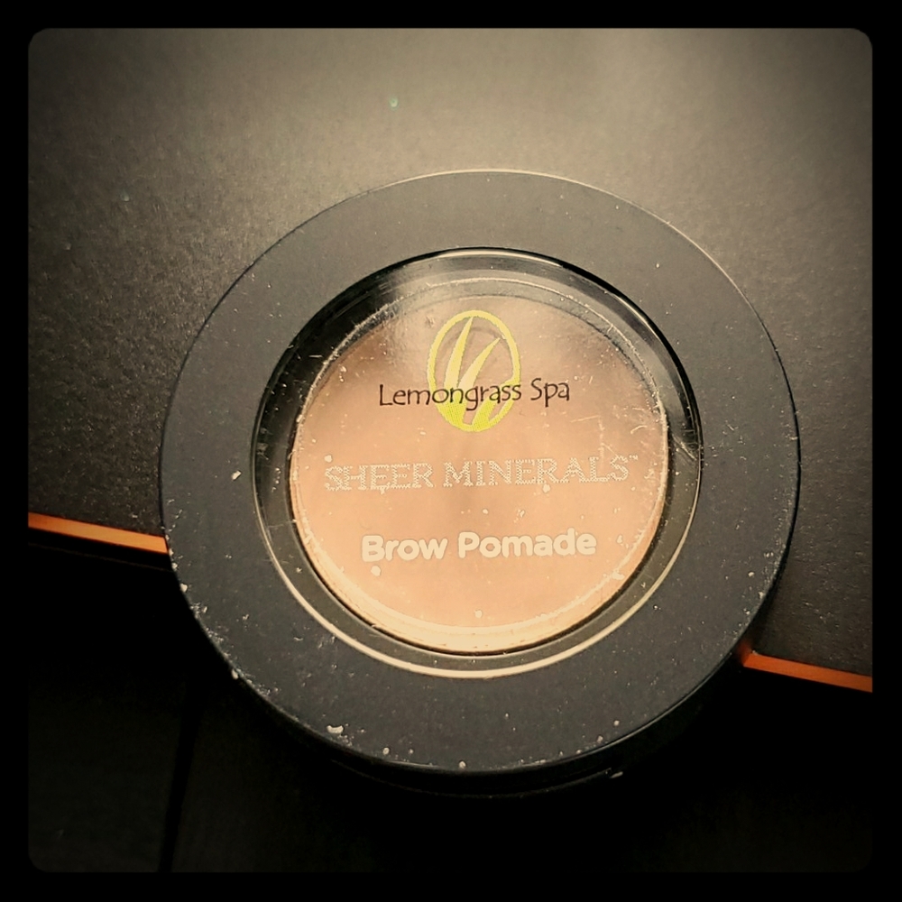 Brow pomade